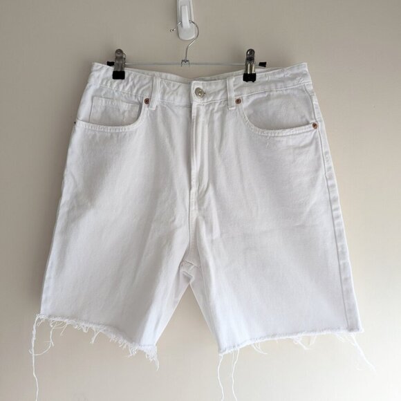 Zara Distressed Hem Bemuda Shorts - Picture 2 of 10
